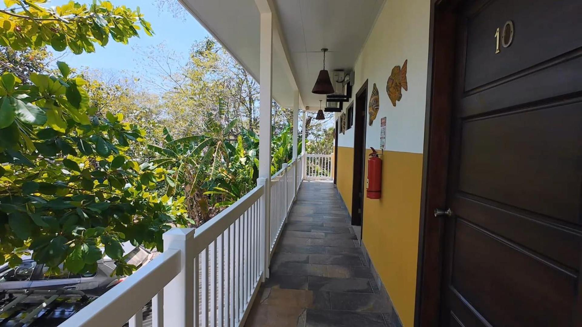 Cabinas El Colibri Puerto Carrillo Kültér fotó