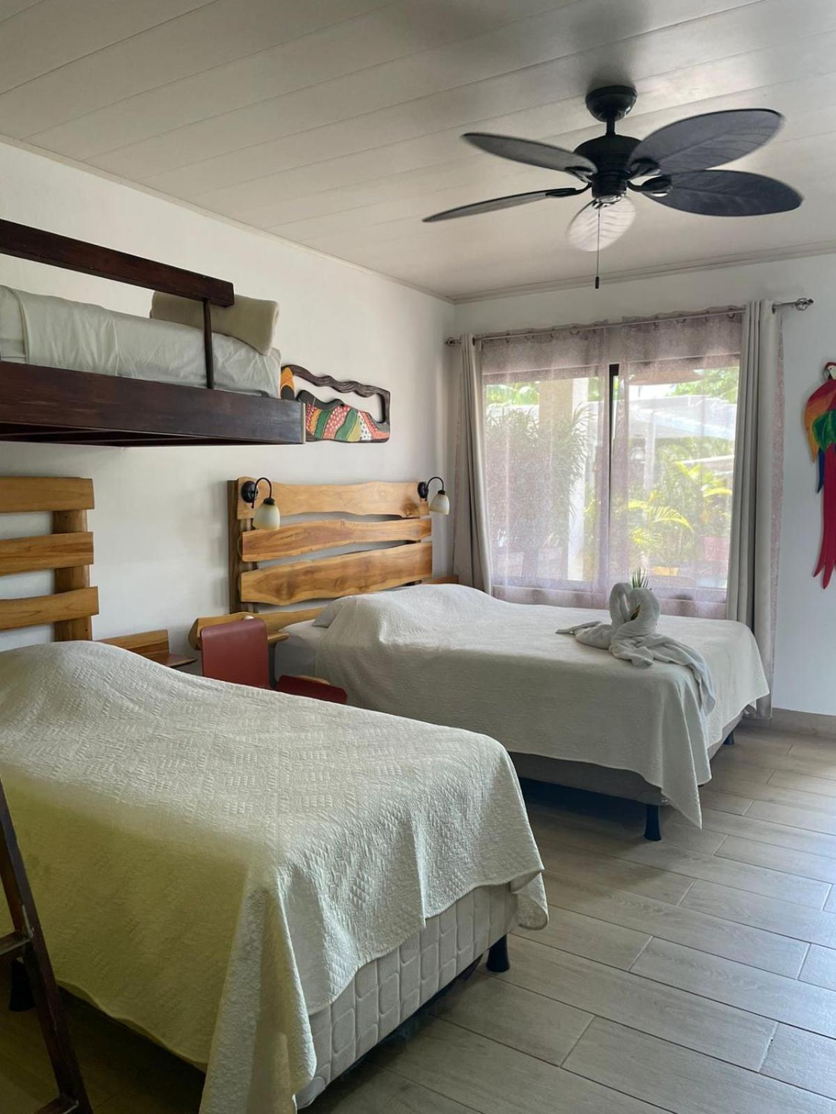 Cabinas El Colibri Puerto Carrillo Kültér fotó