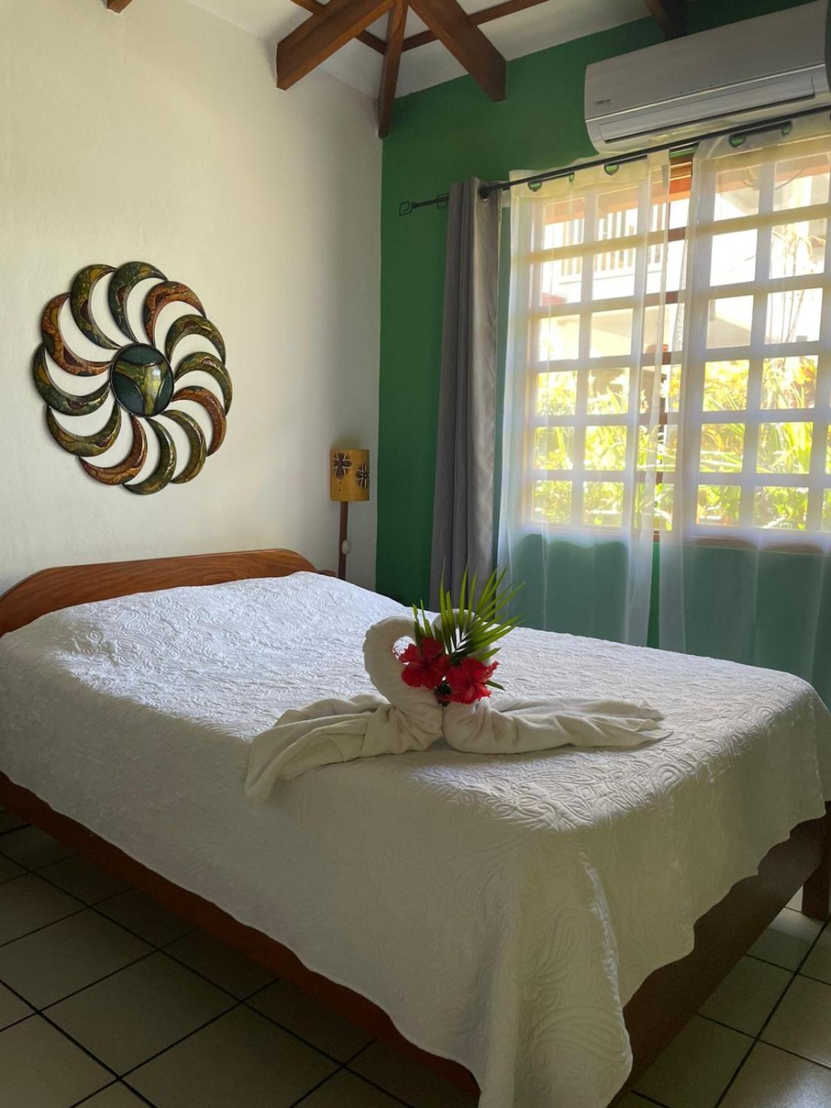 Cabinas El Colibri Puerto Carrillo Kültér fotó