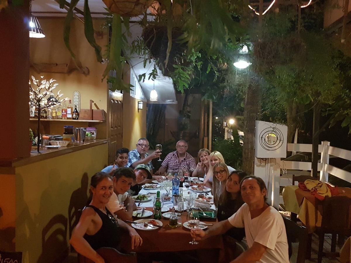 Cabinas El Colibri Puerto Carrillo Kültér fotó